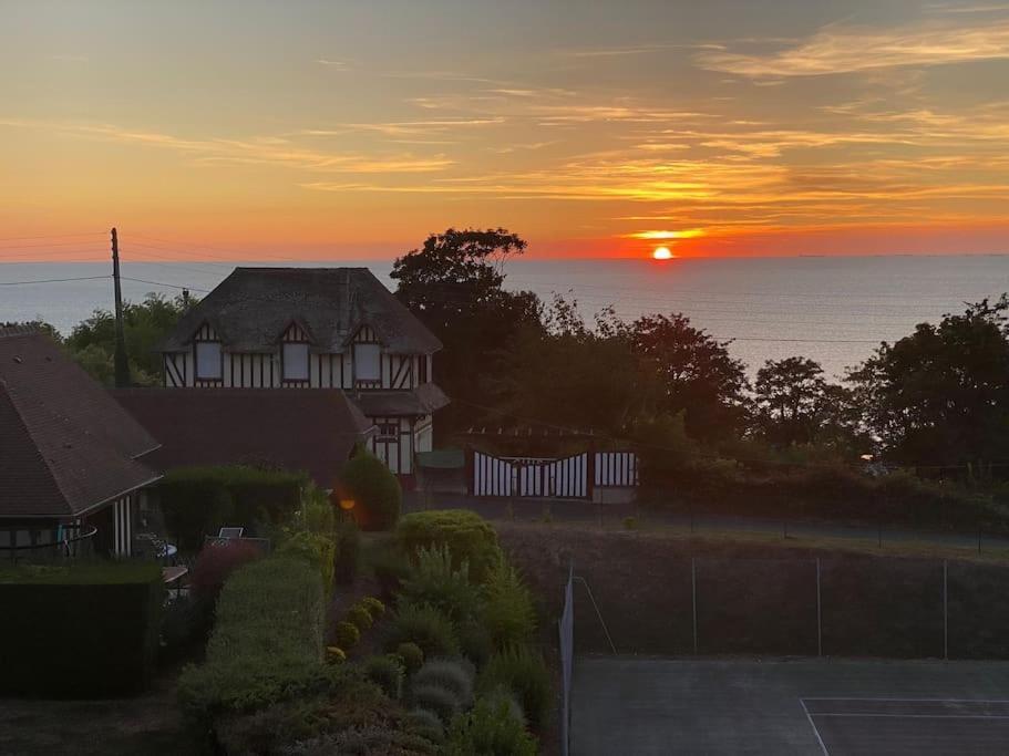 Appart Lumineux Avec Vue Sur Mer A 180 Degres Daire Trouville-sur-Mer Dış mekan fotoğraf