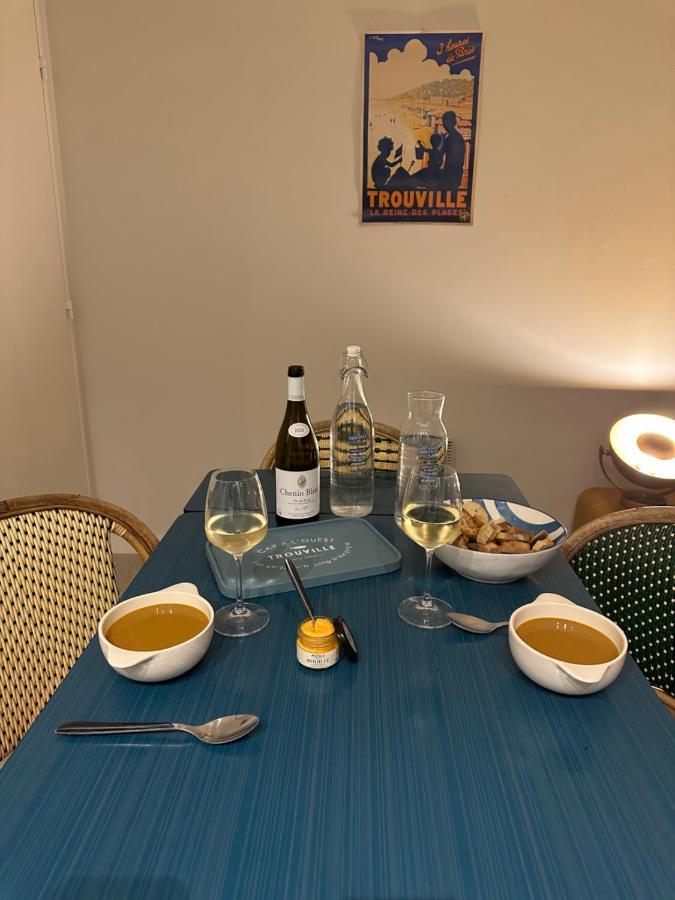 Appart Lumineux Avec Vue Sur Mer A 180 Degres Daire Trouville-sur-Mer Dış mekan fotoğraf